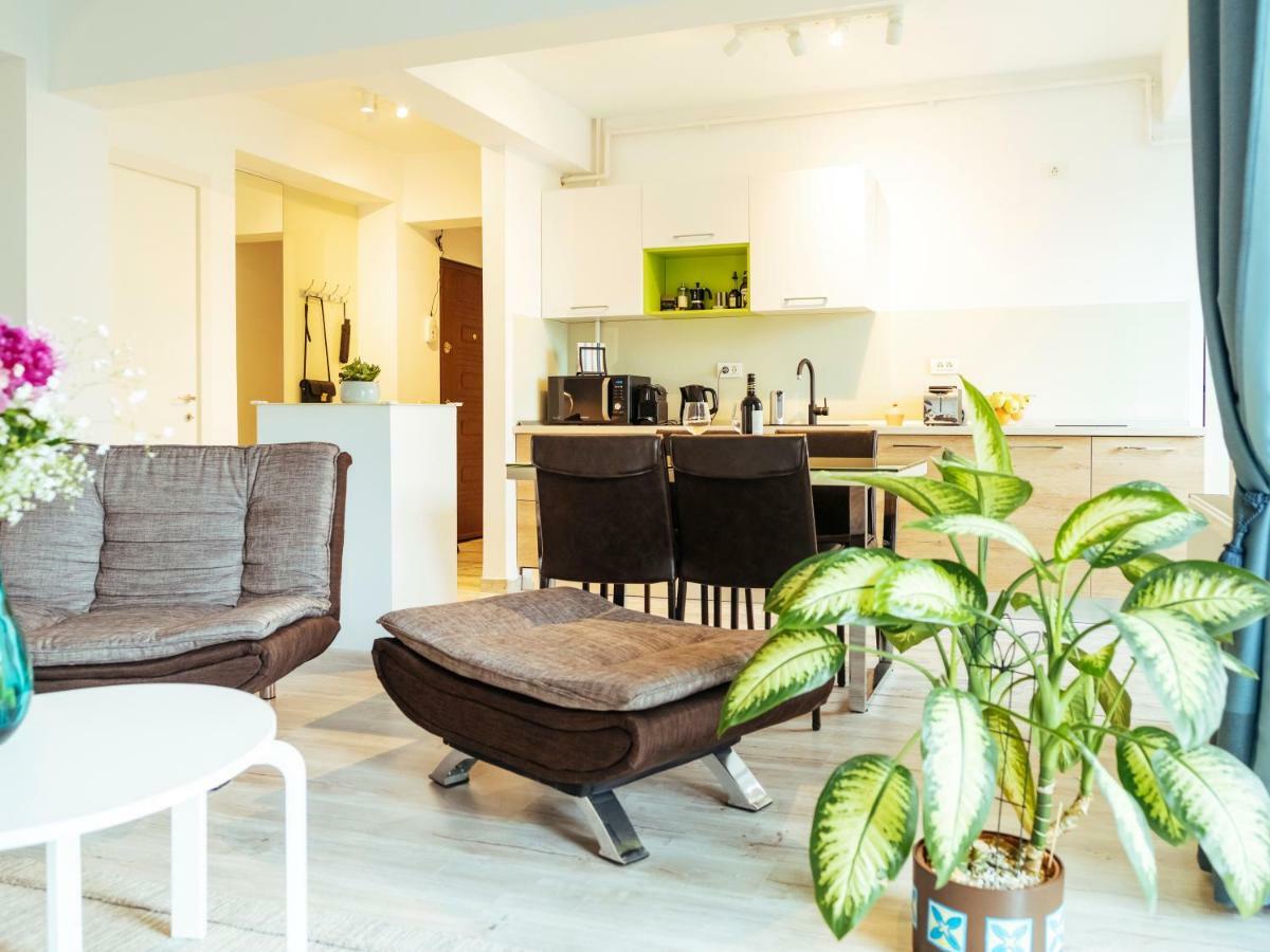 Bright And Spacious Apartment- Piata Amzei * Bucharest